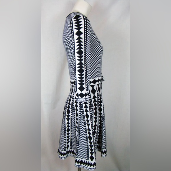 Graphic Geometric Nina Leonard Sweater Dress Black White Fit and Flare Small - Picture 2 of 6